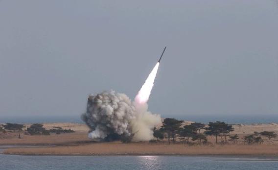 COREA DEL NORTE LANZÓ AL MAR DE JAPÓN UN PROYECTIL BALÍSTICO