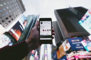 Vacaciones Conectadas, Vacaciones Seguras. Guía de Autoprotección Digital en la Era del Compartir, por Manuel Sánchez Gómez-Merelo